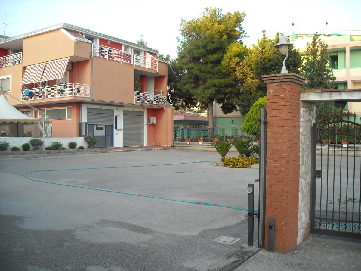 B&B Dal Gallo Battipaglia Exterior photo